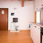 Διαμέρισμα Dachgeschosswohnung Am Fuer 6 Personen By Interhome Domaso
