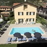 Διαμέρισμα Dachgeschosswohnung Am Fuer 6 Personen By Interhome Domaso