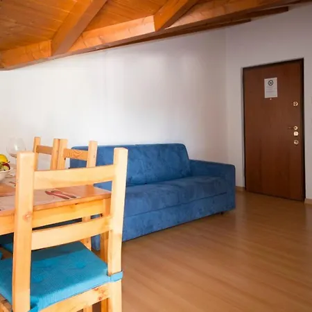 Apartmán Dachgeschosswohnung Am Fuer 6 Personen By Interhome